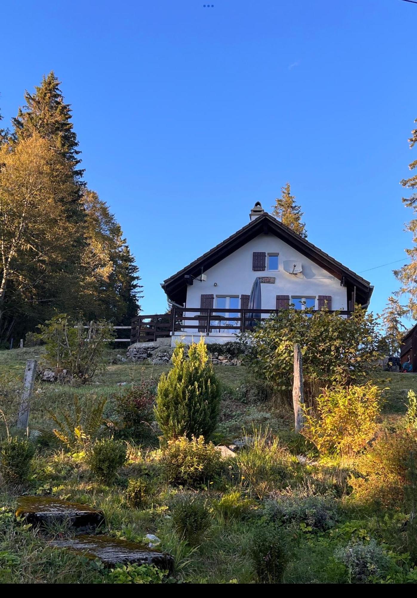 Le Joly Chalet Villa Saint-Imier Exterior photo